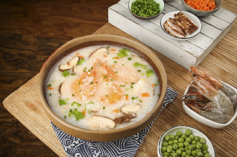 摄图网_350009998_海鲜虾仁粥中式美味菜品（企业商用）.jpg