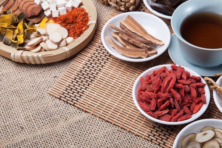 吃中药补肾时出现上火怎么办？